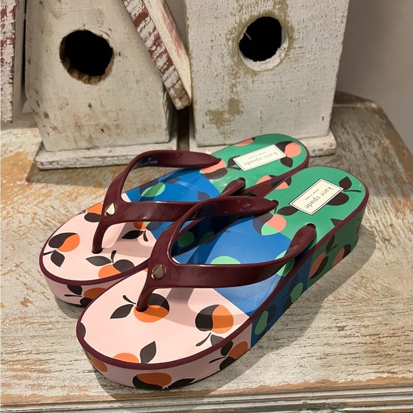 kate spade Shoes - Kate Spade Rio Platform Flip Flop Fruit Pattern Sandals Size 7